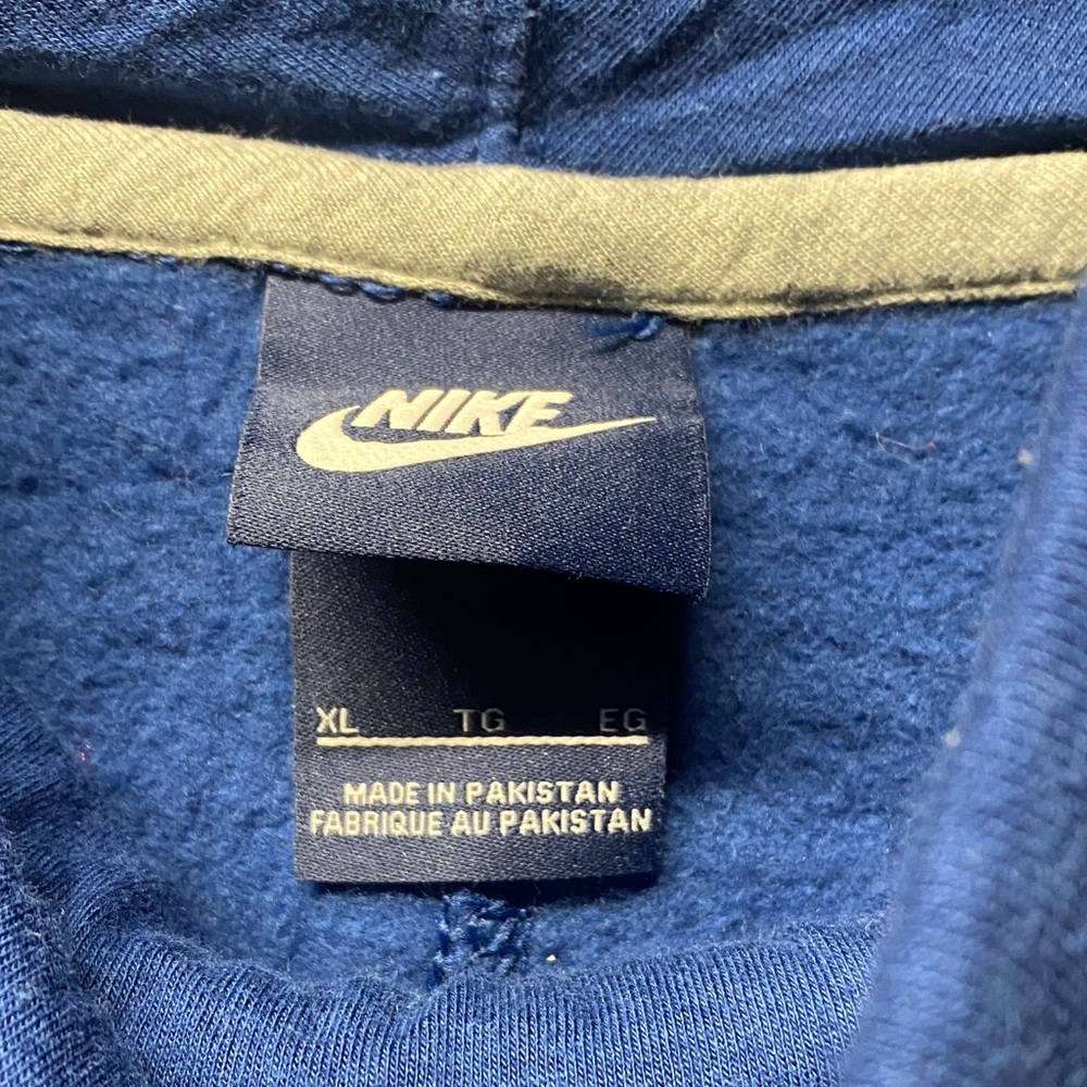 Nike Women's Blue Hoodie with Logo - Picture 3 of 5